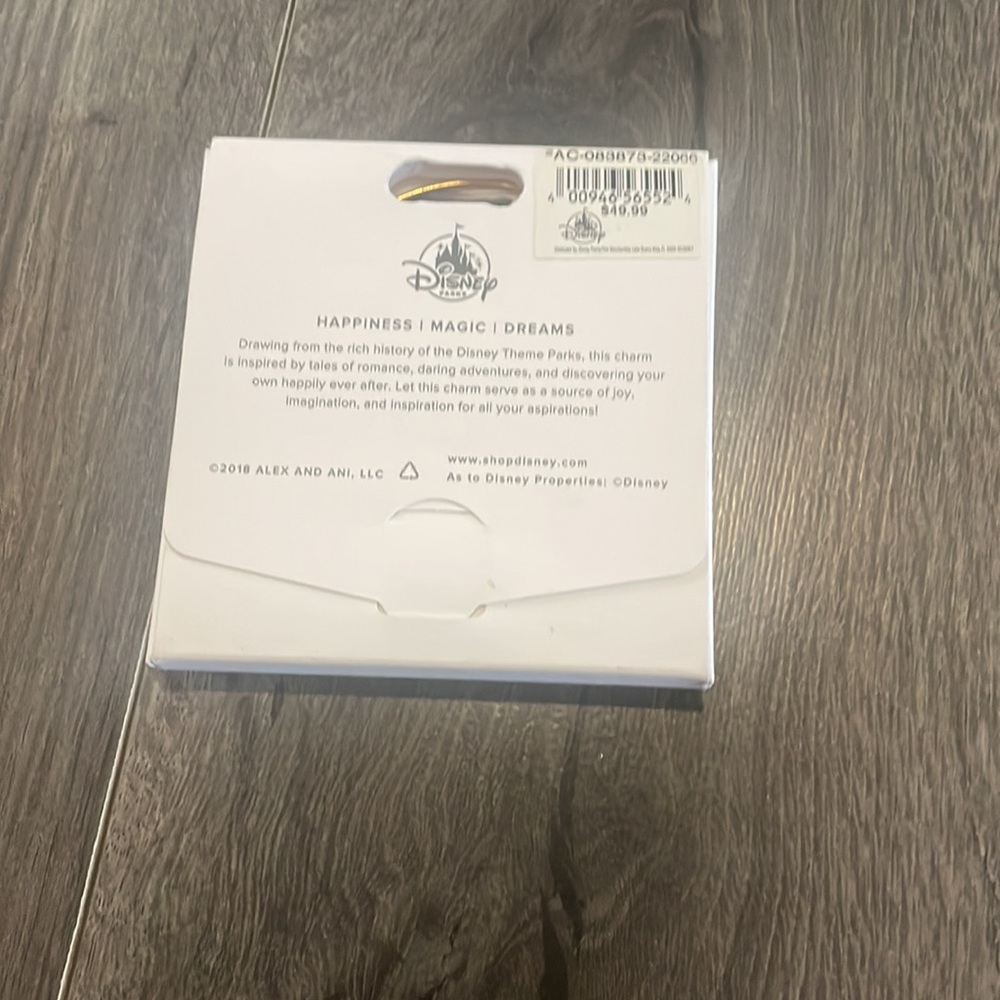 💜Disney Parks Class of 2022 Alex and Ani Parks Collection bracelet with charms - Picture 3 of 3
